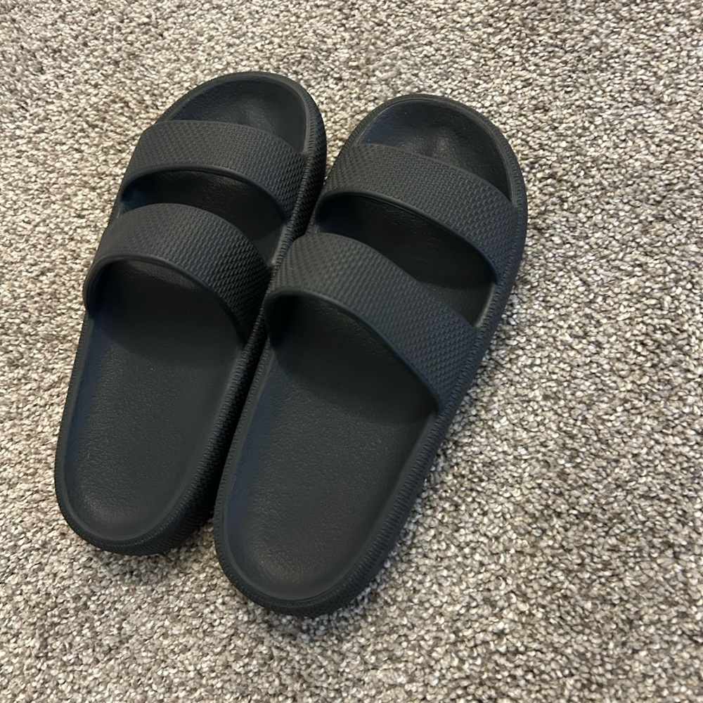 Victoria's Secret Black Slide Sandals